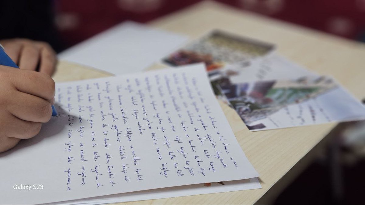 ummuglsmcoiu's tweet photo. Bir dünya düşünün 
 Alimin zindanda
Zalimin meydanda olduğu 
Adalet gelene kadar hocam yanindayiz 
ozledik sohbetlerinizi
Özledik derslerinizi 
AlparslanHocam Uşüyor
Erzurum1Nolu IşkenceEvi
MazlumunAhı IndirirSahı
#GönüllerBirOlsun
#mektupyaziyorum
#FurkanKardeşliği https://t.co/9Wt6QVhhiN