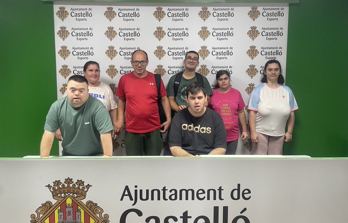 amics_castello's tweet photo. ยกUna visita muy especial! ๐๐
Hemos tenido el placer de recibir a @csafanias durante nuestro entrenamiento.
ยกMuchas gracias por vuestra visita! Ha sido un autรฉntico placer compartir este momento con vosotros. ยกEsta siempre serรก vuestra casa! ๐ค๐
#CAER.
#LEVANTARSE.
#CREER. https://t.co/aJZTX38LcU