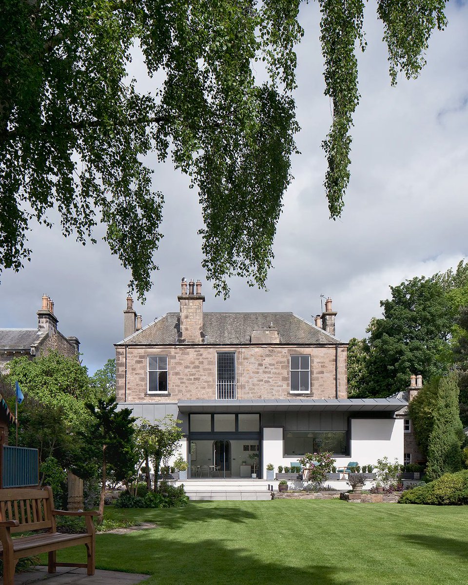 BuildItMagazine's tweet photo. With build costs ranging from £124,000 up to £750,000+, this collection of 10 house extensions of all shapes and sizes demonstrates what you can build for your extension budget: https://t.co/qWYVyYVvX9 https://t.co/BHvNUE26ra