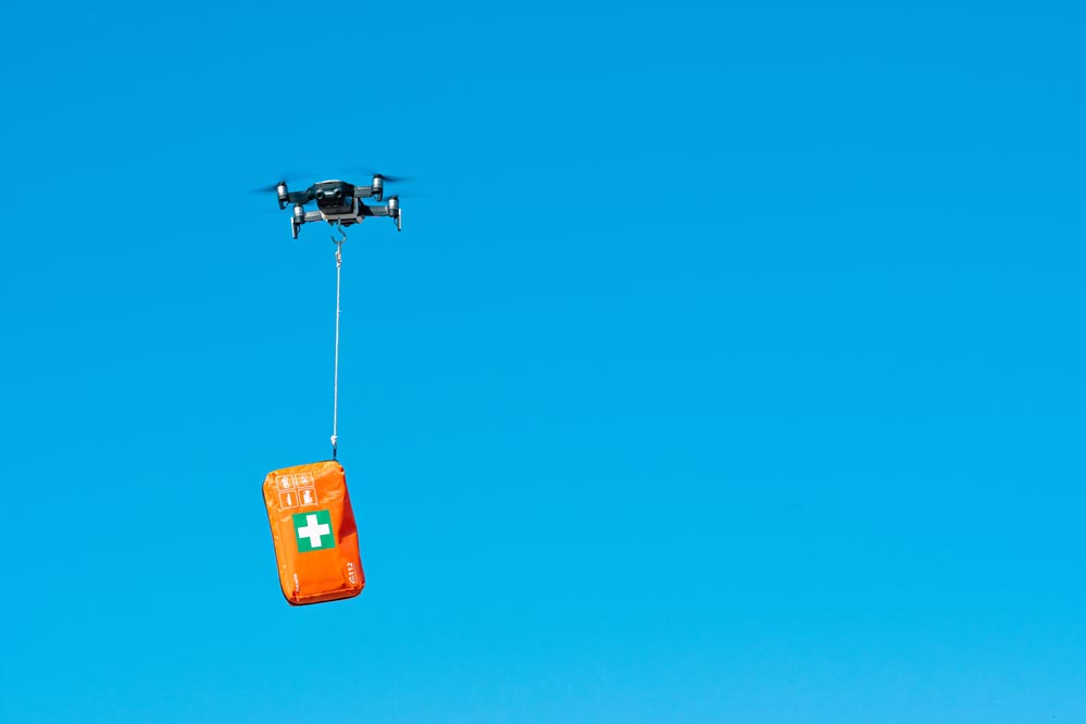 MedUpdateOn1ine's tweet photo. Could drones close the gap in defibrillator access during cardiac arrest? https://t.co/ieA59nM6s9 https://t.co/Peu9HFcppg