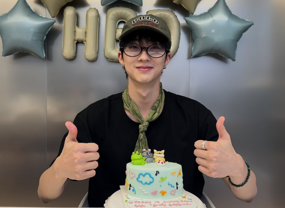 itsjiungduh tweet picture
