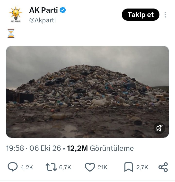 MehmetYKO7288's tweet photo. Akepe'nin videosundaki görüntülemeye ve beğeni sayısına bakar mısız.
12 milyon görüntüleme, 21 bin beğeni var.

Saadetin videosundaki rakamlara bakalım bir de...

Daha 1 milyon görüntüleme olmadan beğeni sayısı Akepe'ninkini solladı geçti.

Mesaj net; Akepe ilk seçimde yolcu... https://t.co/BHG5joY0ky
