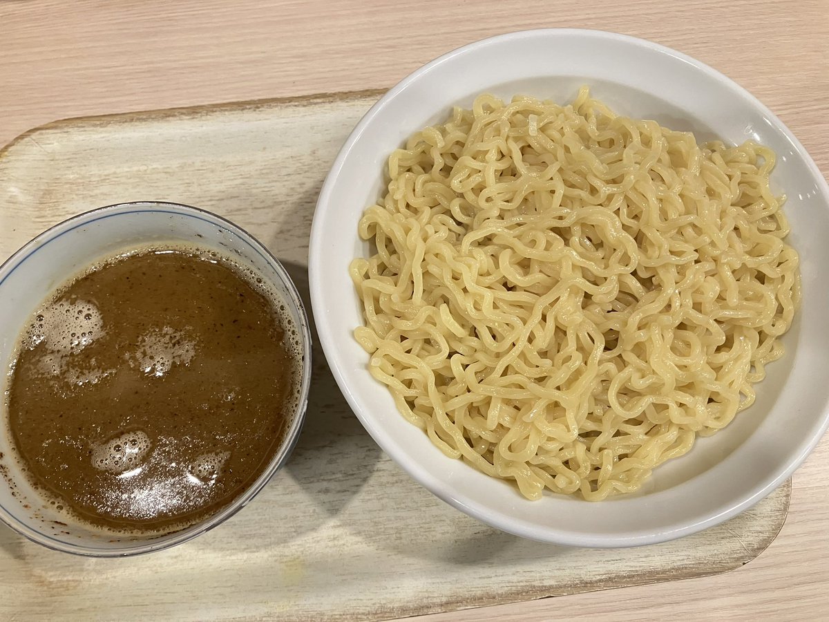 hirobuchiii's tweet photo. 麺屋幸生@所沢小手指

魚介がとっても濃厚で激うま

昔は節多めの髙はしのバランスだったけど、

最近はべんてんに寄ってきた気がする

魚介中華そば塩、ラー油TP
魚介つけ麺 

#麺屋幸生 https://t.co/s0NIO1abPI