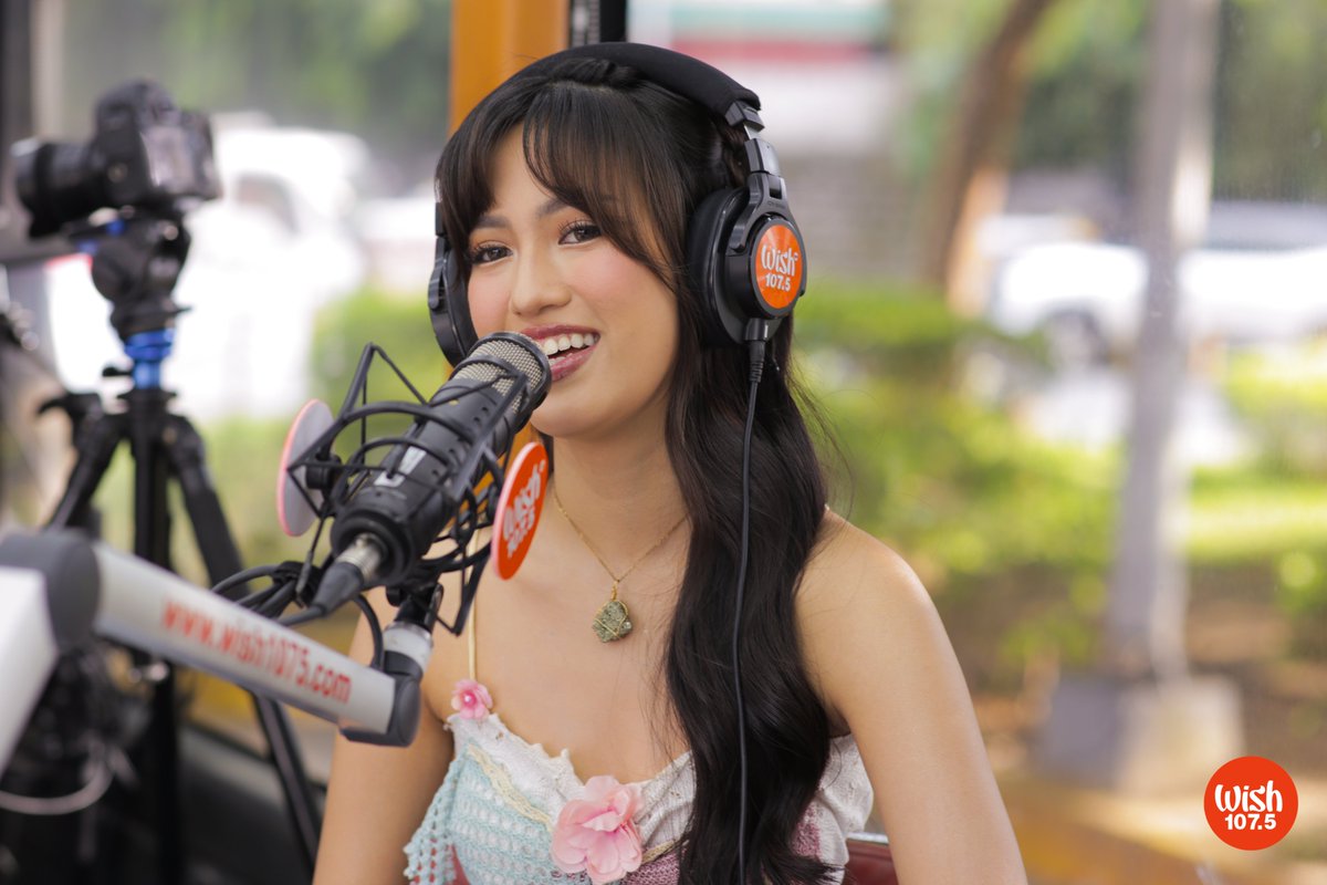 wish1075's tweet photo. R&amp;B-pop singer-songwriter @joliannesalvado was back aboard the Wish Bus with her latest single "Daanan" and "Baka Sakali" (unreleased). https://t.co/4DwqI4oiTE