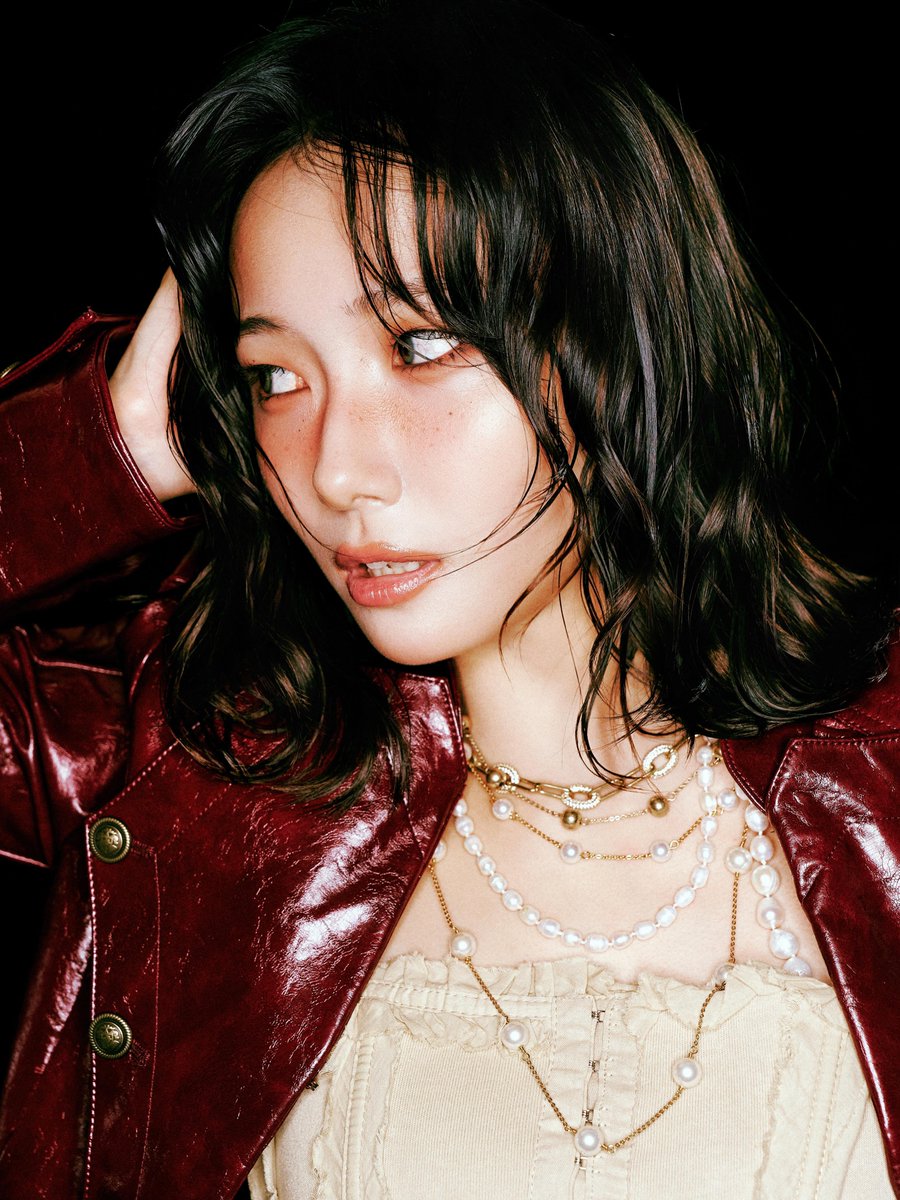 SYEGLOBAL's tweet photo. [📷] 261007 0.e_na (YOUNGEUN) instagram update (2)

NEW PROFILE 🔥

#YOUNGEUN #서영은 #ヨンウン https://t.co/Arr4N1aTvn