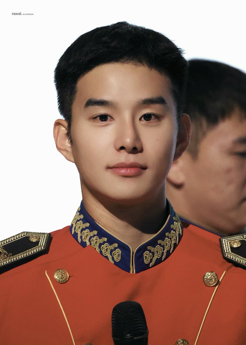 ras_cal12's tweet photo. 261006 성균관대 ROTC #JUNGWOO #정우 

🌰🌰 https://t.co/YWptvlZV1v