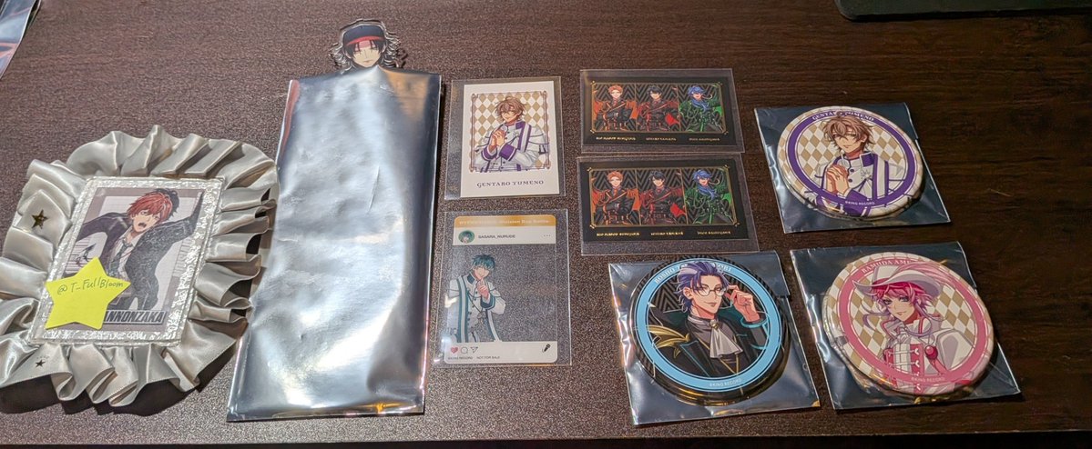 T_FullBloom's tweet photo. 【交換】ヒプマイ ヒプノシスマイク 9th Anniversary cafe
譲→
マドラー:二郎
特典:簓（初期傷あり【2枚目参照】）
チェキ:幻太郎 1 Devil 集合 2
缶バッジ:乱数 幻太郎 盧笙
求→
同種 独歩

本日 池袋手渡し（アニバカフェ行きます）
以降 郵送＞名古屋手渡し
検索からでもお気軽にお声がけ下さい🙇‍♀️ https://t.co/3vAkNdPZor