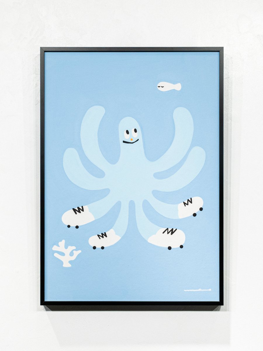 shimauma0's tweet photo. 明日から @VinylTokyo にて開催している個展umiの作品のオンライン販売がスタートします🐠

新作グッズも販売いたしますので、下記よりぜひご覧ください🐡

販売開始　10/8 10時〜
作品のみ、10/15 15時までのお取り扱いとなります。

https://t.co/XSSUqvR9kl https://t.co/i8G59nKmaH