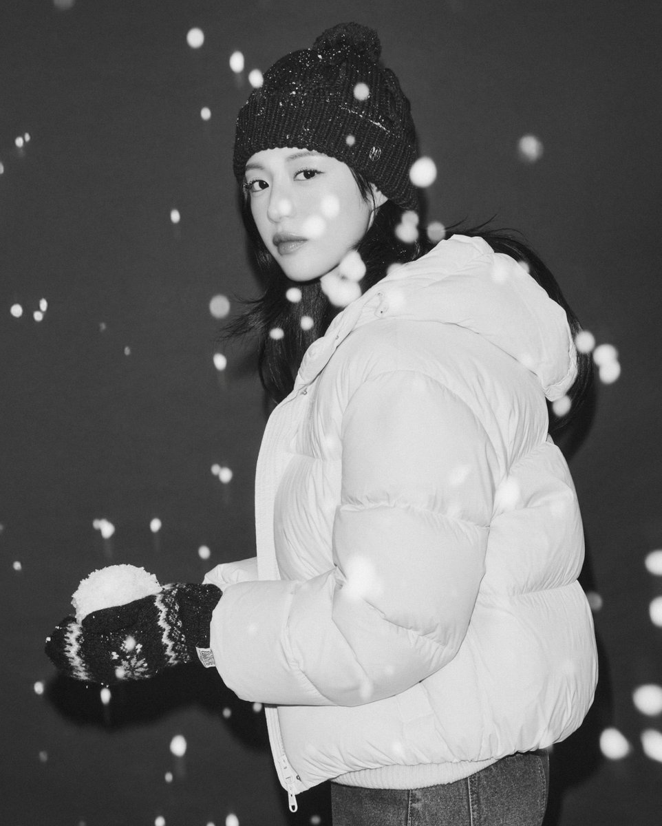 princess_gyj's tweet photo. 어김없이 나온 딩초 고윤정☃️ https://t.co/uCP001lHLS