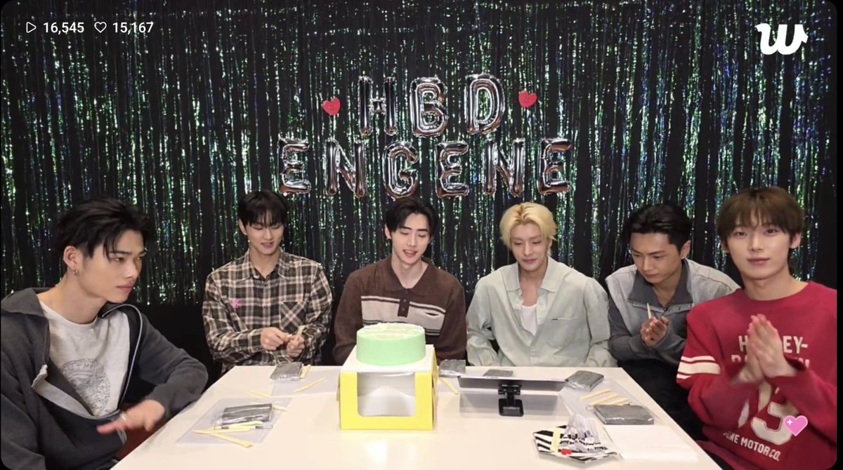 enhypenupdates's tweet photo. [INFO] 261007

Enhypen is now live on Weverse!

@ENHYPEN_members @ENHYPEN #ENHYPEN #엔하이픈 https://t.co/3reBTNISjx