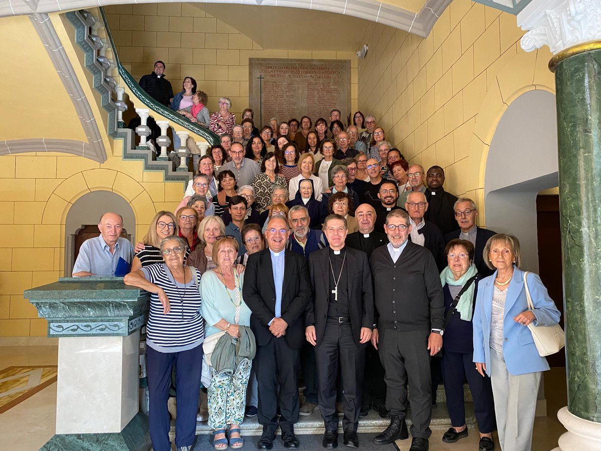 BisbatUrgell's tweet photo. 📸 Jornada Diocesana de #Catequistes a #laseu!
💬 Ponència de Mn. Jordi Albert Garrofé: «El Catecumenat en la Catequesi. Com acompanyar-lo des de la família diocesana».
👉 https://t.co/wDZOt4q9JI https://t.co/YWFToufca3