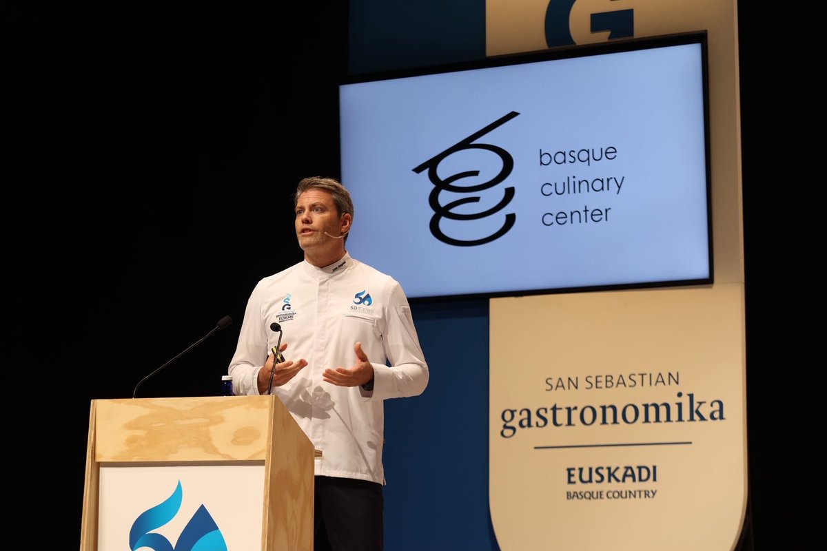 wearegoe's tweet photo. La innovación se construye en red 🔗 Hoy, en @ssgastronomika hemos hablado de lo que ocurre cuando el conocimiento, la experimentación y distintas formas de entender la gastronomía se encuentran para generar nuevas ideas @bculinary con John Regefalk, Eneko Izcue y David Cordobés https://t.co/Euc2yuPyl6