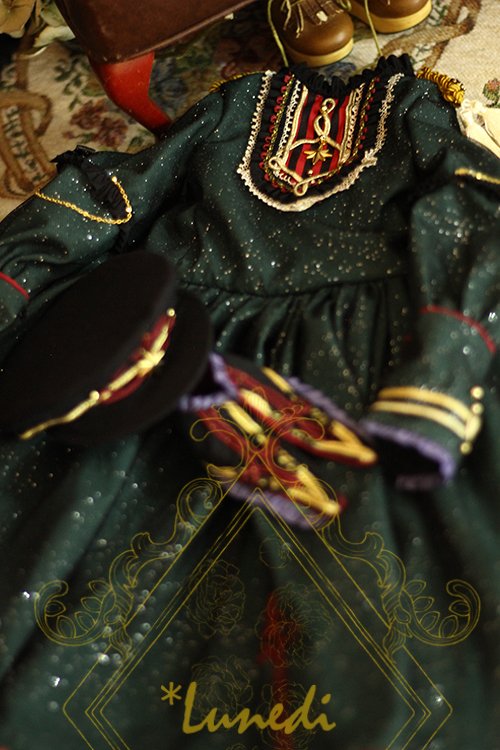 YAYOI8's tweet photo. 【プレゼント企画 第2弾🎁】  
「Lunedi」 少年用洋服セット
「Verdant Nocturne」のサンプル衣装を、抽選で1名様にプレゼントいたします！  
⚠️【開催条件】80RP（リポスト）達成で企画成立となります！ 
⚠️サンプル品のため、本出品物と一部仕様（生地の違い、縫製や糸始末の甘さ等）が異なる場合がございます。あらかじめご了承の上ご参加ください。  

✨応募方法 
① @YAYOI8  をフォロー 
② このポストをRP（リポスト）  
💬よろしければリプ欄で「次回作ってほしいドールサイズ」を教えていただけると嬉しいです！今後の参考にさせていただきます✨ 

 ⏰締切・当選発表10月10日(土) 21:00 に当選者発表＆DMにてご連絡いたします。 
※DMを受信できるよう設定をお願いいたします！  

第2弾もたくさんのご応募＆拡散をお待ちしております✨  #BJD #ドール服 #プレゼント企画
