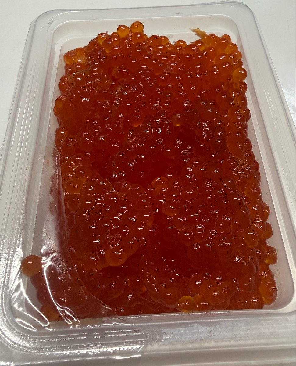 stern445's tweet photo. 今月でお別れの、すじこ https://t.co/8vkH1omUBP