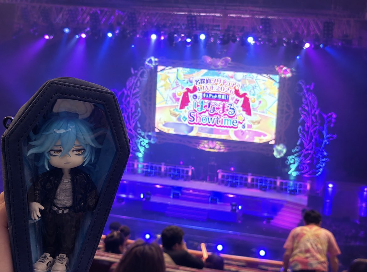 aorbkg's tweet photo. 横浜でプリキュアのライブに参戦🪄
｢フヒヒ……拙者が幾星霜の研鑽を重ね、磨きに磨き上げたオタ芸……披露してしんぜよう！その目に焼き付けるがよい……これが拙者の全力推し活奥義ッ！！｣
あの、大人しめでお願いします😂笑

#twst手芸部
#ツイステ手芸部
#twstドール部
#ツイステドール部 https://t.co/rBqrTolQ3L