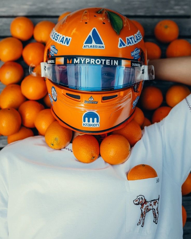 cantverstopim's tweet photo. One thing about Alex Albon is his special helmet reveal is alway going to EAT https://t.co/8FMvPXczs4