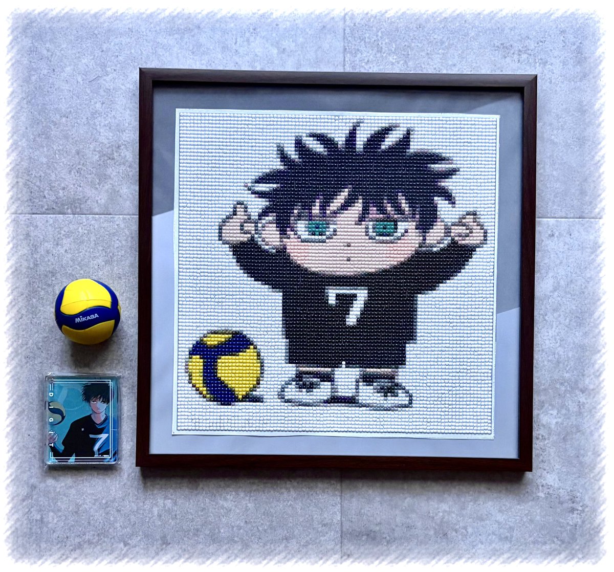 gk0811B172_61's tweet photo. 人生初ダイヤモンドアート💎🎨

先生の描かれた、このデフォルメサイズのガクが本当に大好きで、作ってみたいと思い、そのあと凄い時間かかったけど無事に完成しました✨️

2枚目はコロッタとのサイズ比較(ˆ꜆ . ̫ . )

 #ディグイット https://t.co/VPLWJUbVCr