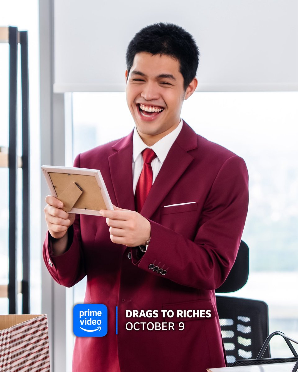 CSstudiosph's tweet photo. Andre or anxiety? You decide. 😎

Elijah Canlas as Andre, the softboi hard worker with a promotion to chase and a whole lot of kaba to deal with. 😭

123, GO! Kanya-kanya na lang, Andre! 🏃‍♂️💨

DRAGS TO RICHES
STREAMING ON PRIME VIDEO THIS OCT. 9

#DragsToRiches
#ElijahCanlas https://t.co/iI2IcWmPqY