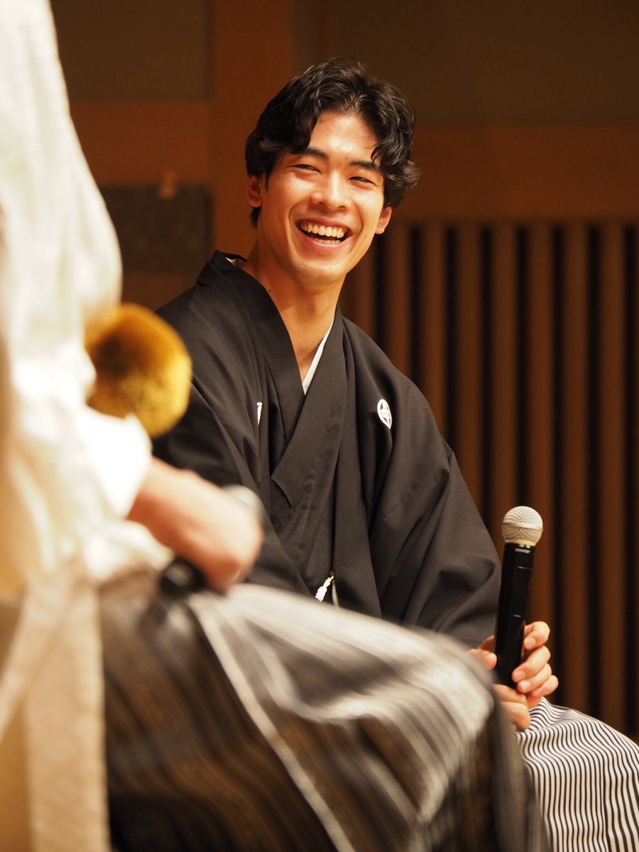 ZlG7wb's tweet photo. 🗓️2026.10.7(水) #新体制発表会
📍名古屋能楽堂

「お子さんおめでとうございまーす！」の時の��浦さん特大笑顔で最高🥲🥲

#宮浦健人 選手
#ウルフドッグス名古屋 https://t.co/Ios5Lzu9Xs