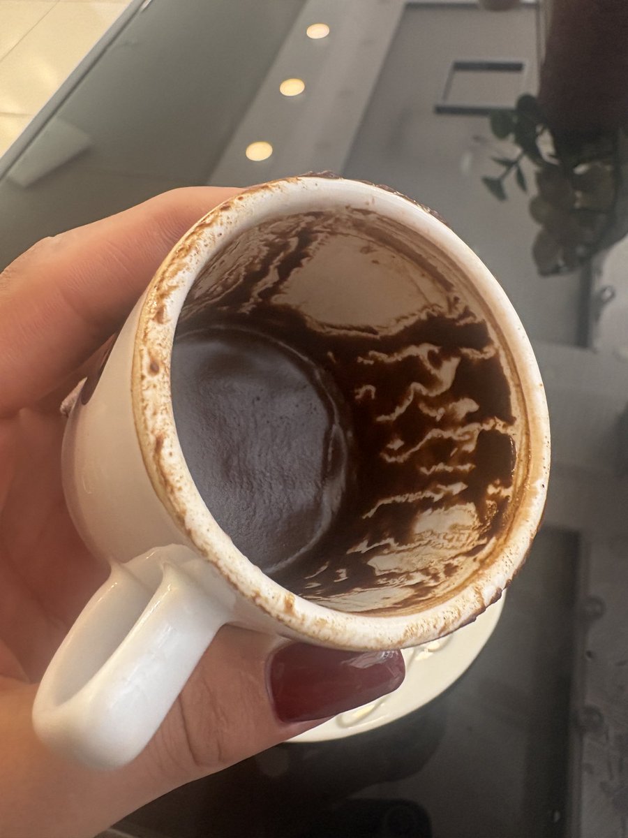 bisakinolberi's tweet photo. Aranızda faldan anlayan varsa yorumlarmısınız rica etsem 🫠 https://t.co/OhK4JdGnUK