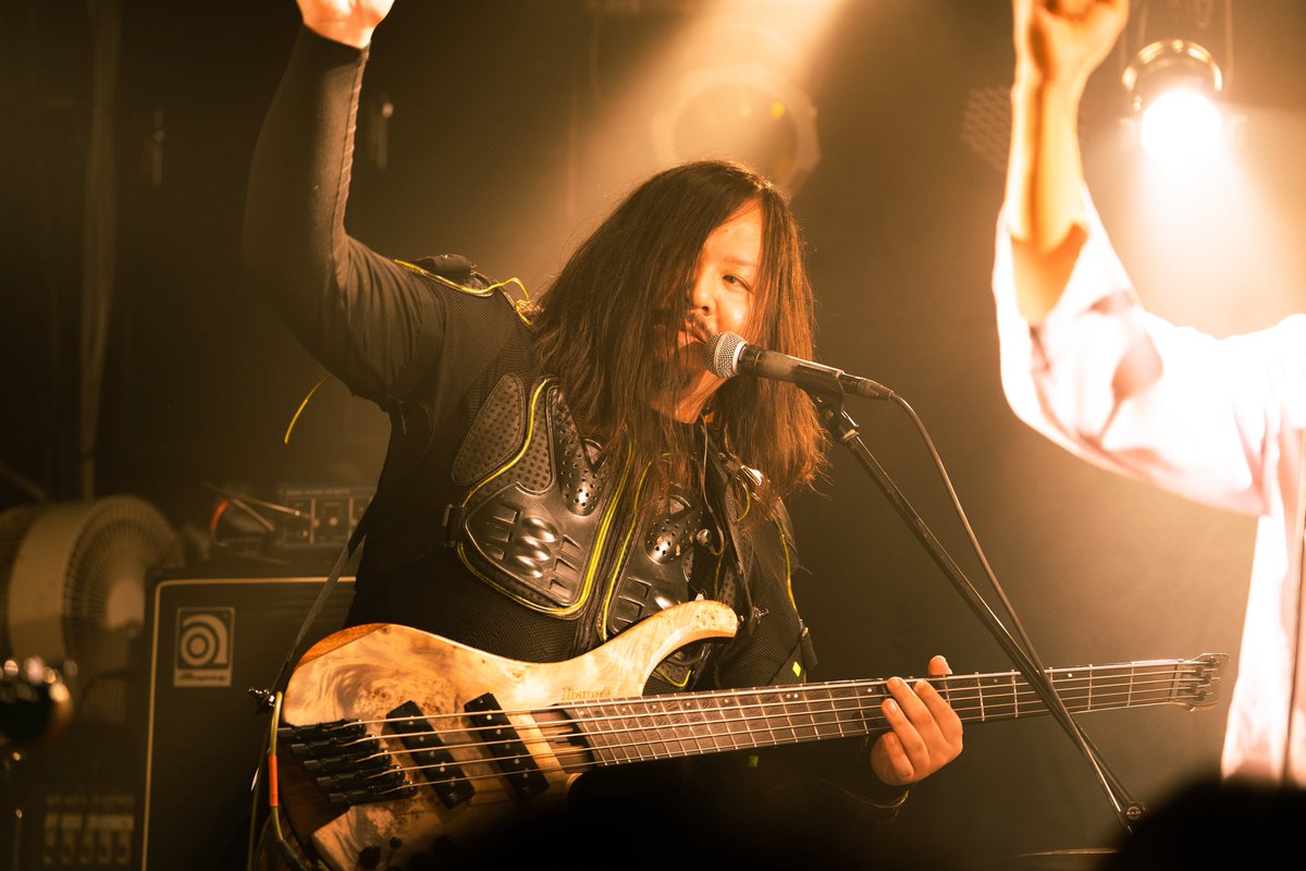 mekanikkuma_n's tweet photo. ◥◣ 📸 𝐋𝐢𝐯𝐞 𝐏𝐡𝐨𝐭𝐨 🤖◢◤

2026.10.4(Sun)@ 湘南bit

“ 飛ぶ鳥跡を濁します2 ”

photo by (@miuuusic)

#機械男 #湘南bit https://t.co/qynzfl3nl4