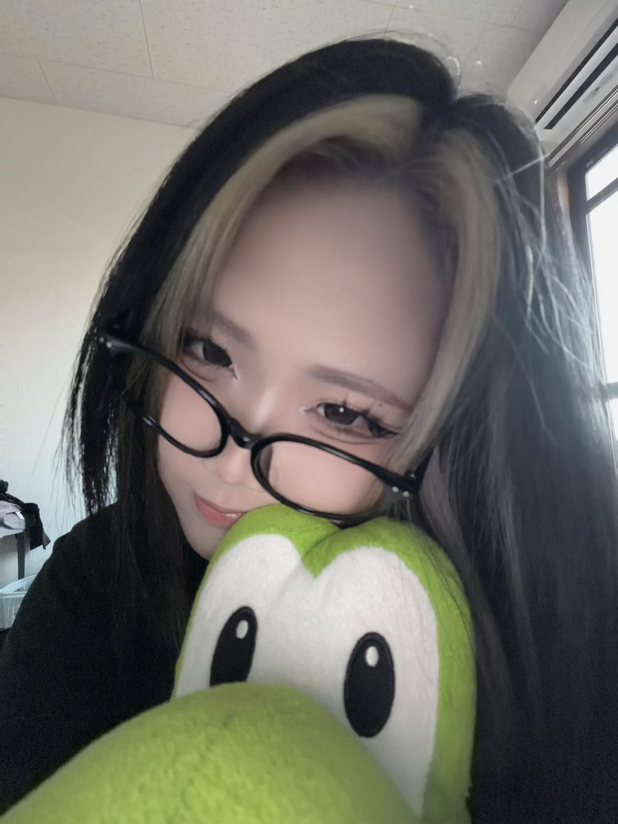 xxlo06__'s tweet photo.  ︎︎
毎日だるいにゃん🤧
 ︎︎ https://t.co/mxhMAy0lyQ