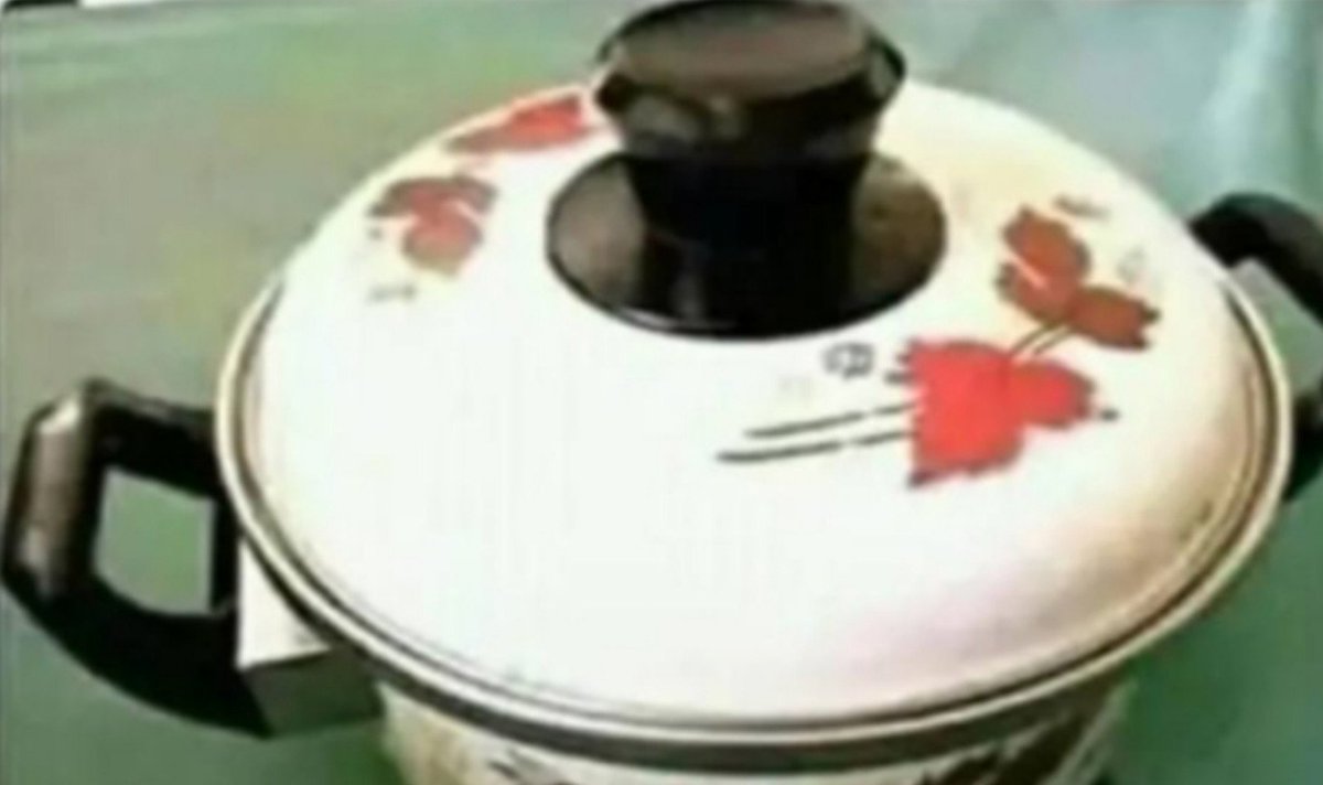 weehmzeee's tweet photo. Hii Dish ikitokea kwa Afrocinema ulikuwa unajua kuna ogaa ataenda sayuni juu ya kukula sumu😂 https://t.co/XeFMJxODy5