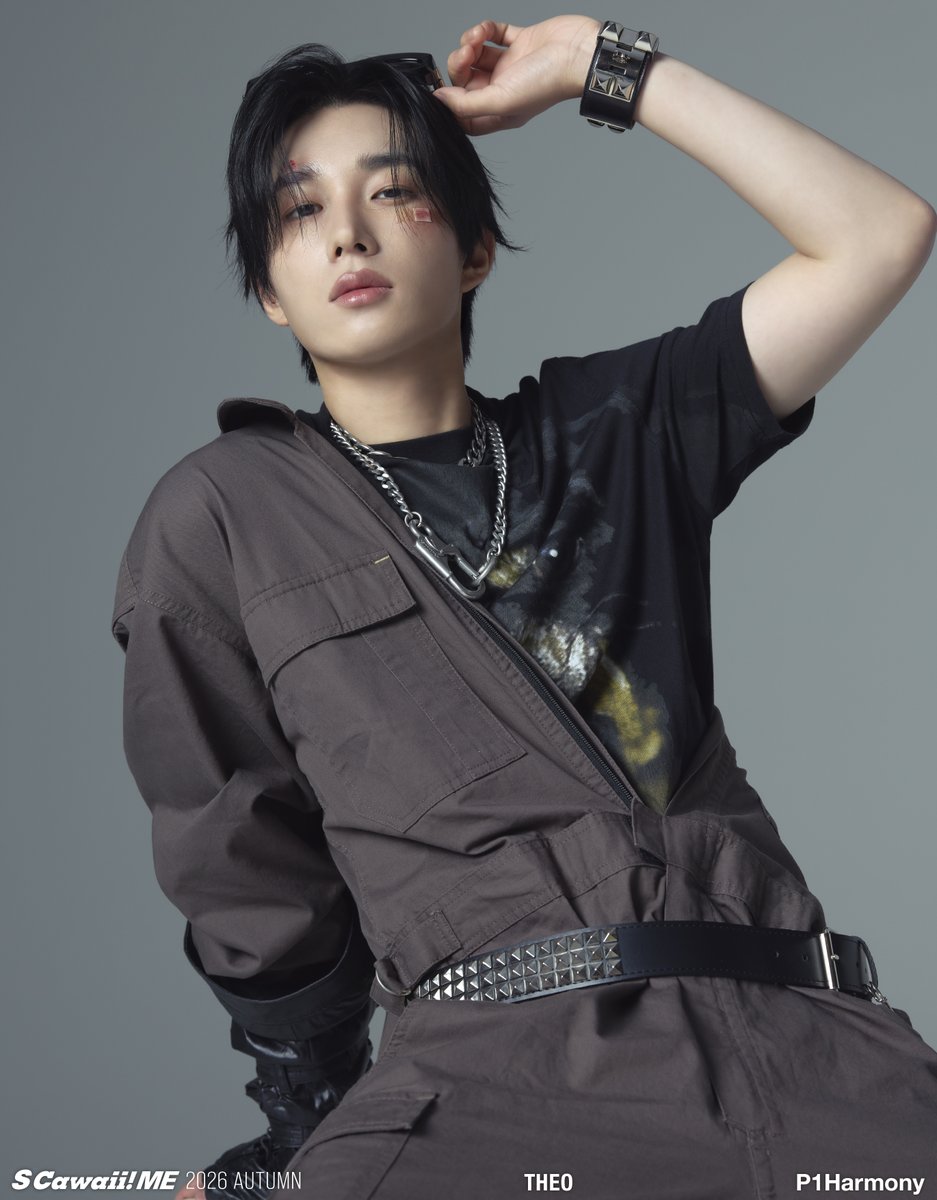 mag_scawaii_men's tweet photo. 📣アザーカット＆インタビューの一部公開‼️#THEO #P1Harmony📣

Q.各メンバーに賞をあげるなら、どんな賞？　賞品は何をあげますか？

#THEO→#INTAK

【賞】イケメン賞　
【賞品】ビタミンサプリや関節にいい薬

「隣で見ていてもかっこいいと思います。ビジュアルに波がなくて、いつも安定していて。朝に見ると違うっちゃ違うけど、それでもいい感じ。年齢を重ねて顔の肉がすっきりしてきましたね。賞品はダンスが好きだから、ビタミンサプリや関節にいい薬とか、そういうのがいいと思います」（#THEO）

誌面では全員が全メンバーに賞を授与🏆　ぜひCheckしてくださいね‼️
＿＿＿＿＿＿＿＿＿＿＿
好評発売中‼️
『S Cawaii! ME 2026 AUTUMN』
＜特別版＞のCOVERに #P1Harmony が登場✨
＿＿＿＿＿＿＿＿＿＿＿
下記URLから＜特別版＞をお求めいただくと、#P1Harmony の購入者特典を9種類からランダムで１枚差し上げます。
＜特別版＞https://t.co/1qhHmNEhkE
⭐️Overseas shipping available.
⭐️해외 배송 가능
⭐️供海外配送服务
⭐️海外通販🆗
＿＿＿＿＿＿＿＿＿＿＿
本の詳細はこちら👇
https://t.co/bIr0XR8qn7
＿＿＿＿＿＿＿＿＿＿＿
#P1Harmony
#피원하모니
#P1H
#KEEHO
#THEO
#JIUNG
#INTAK
#SOUL
#JONGSEOB
@P1H_official
@P1H_official_jp
@P1H_members
#SCawaiiME 
#エスカワイイミー 
#エスカワミー