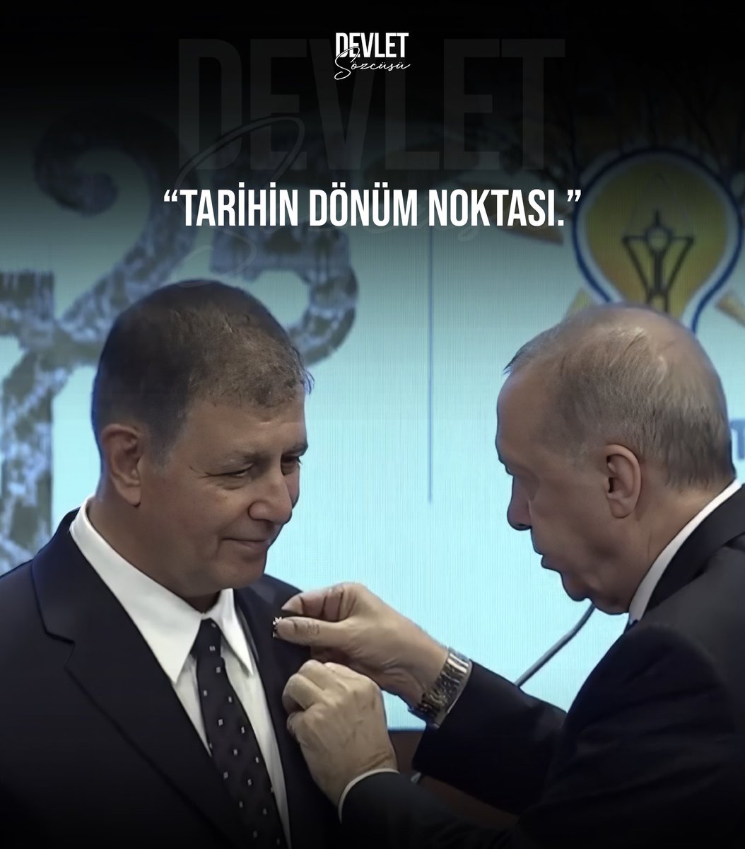 devletsozcusux's tweet photo. Allah-u Ekber! İzmir Yeniden Feth Edildi! 

Cumhurbaşkanı Erdoğan, Cemil Tugay’a rozeti takarak İzmir’i resmen AK Parti bünyesine kattı.

AK Parti’li İzmir Büyükşehir Belediyesi Başkanı Cemil Tugay: “AK Parti, kimsesizlerin kimsesidir.” https://t.co/j9ZqFiPbKu