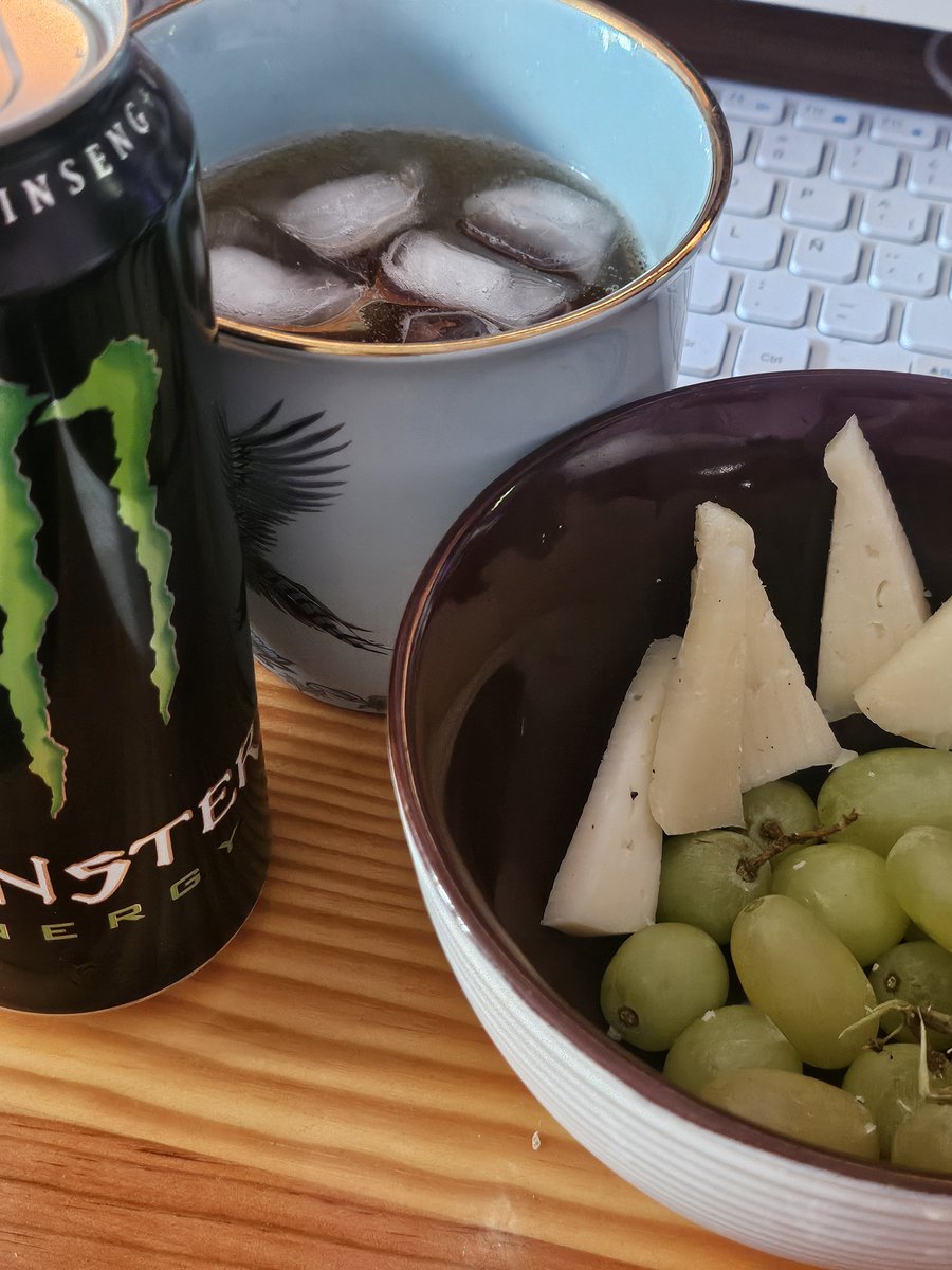 atsuomimir's tweet photo. mediterranean diet https://t.co/NIfSlYdsQ0