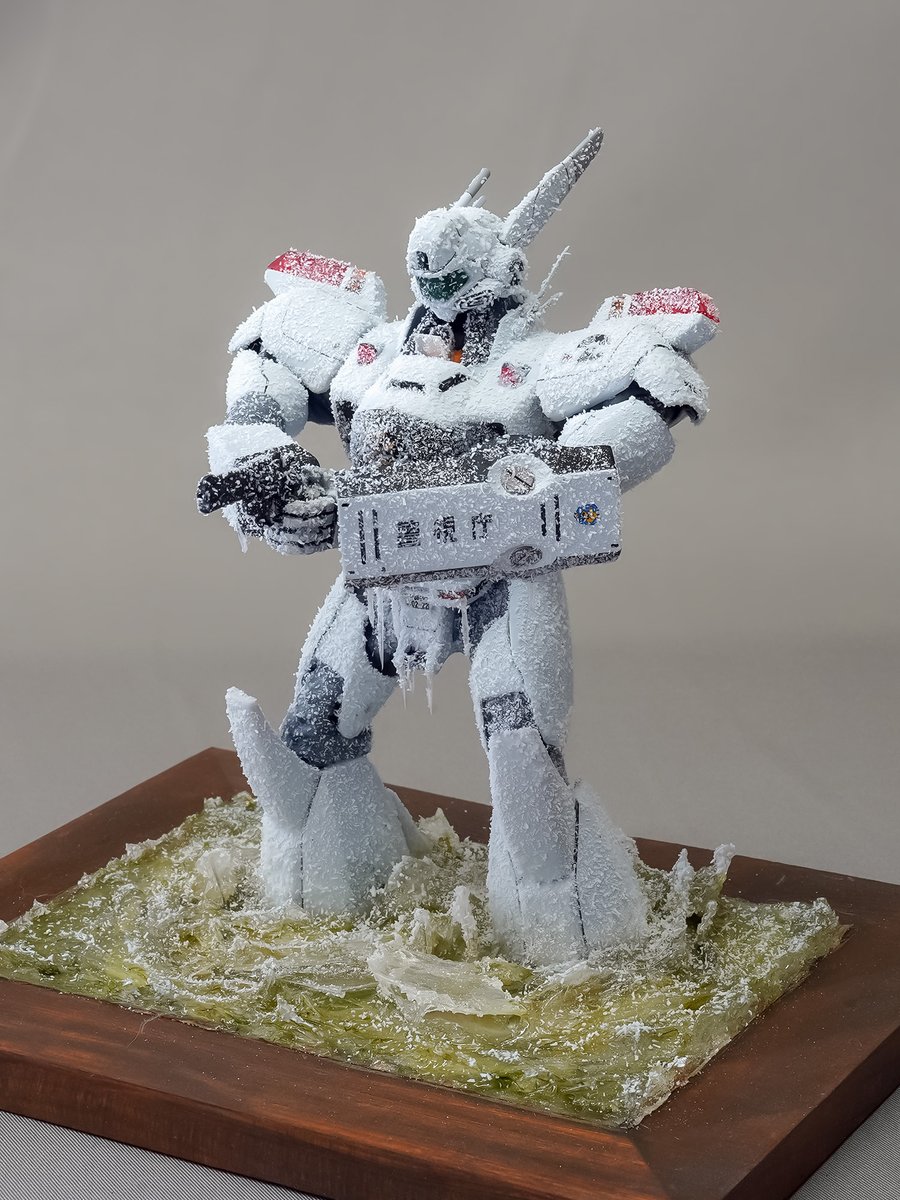 lowdope's tweet photo. 「レイバーを川に落っことした馬鹿」を作りました。

バンダイ 1/60 イングラムを使用
#パトレイバー #パトレイバー模型部 https://t.co/m8ghcjj3N5