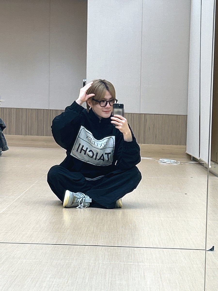 official_DXTEEN's tweet photo. [#谷口太一]
今日はリハーサルだった〜🕺

#DXTEEN #TANIGUCHITAICHI https://t.co/WEKCDEvoPn