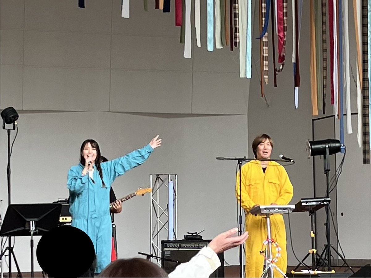 otousan98028963's tweet photo. #HOME13
#MUSICVILLAGEDAY
#芸術の森
#UNIONFIELD
4組目は #うちのcOにかぎって ♬
通称 #うちかぎ の7人衆!
修理系会社のサークルの皆さんかと思いきや、揃いも揃って腕利のミュージシャンでした👍
ライブでは毎回すこぶる楽しませてくれる困った人達です🫶♪(๑ᴖ◡ᴖ๑)♪ https://t.co/2jjELYGbts
