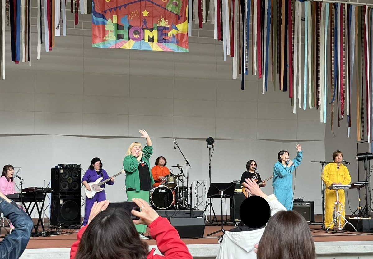 otousan98028963's tweet photo. #HOME13
#MUSICVILLAGEDAY
#芸術の森
#UNIONFIELD
4組目は #うちのcOにかぎって ♬
通称 #うちかぎ の7人衆!
修理系会社のサークルの皆さんかと思いきや、揃いも揃って腕利のミュージシャンでした👍
ライブでは毎回すこぶる楽しませてくれる困った人達です🫶♪(๑ᴖ◡ᴖ๑)♪ https://t.co/2jjELYGbts