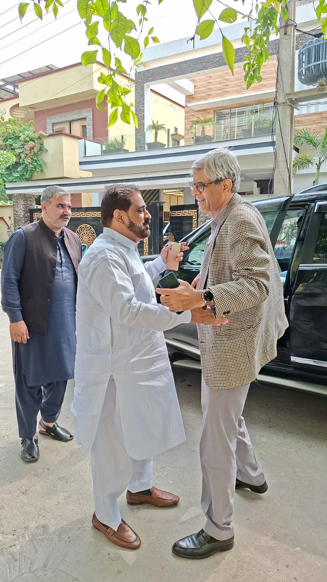 ThePMLNGrw's tweet photo. انشااللہ MNA راشد بشیر ورک کی الیکشن کمپین
ڈی سی کالونی ایم این اے 66 بلال فاروق تارڑ کے ہمراہ DC کالونی میں میاں ندیم اکرم ۔ میاں نعیم اکرام ۔ میاں قیوم اکرم ۔ چوہدری نوید گجر ایڈووکیٹ رہائش گاہ پہ کارنر میٹنگ
#NA77 #PMLN #Gujranwala https://t.co/Fpk9V5undP