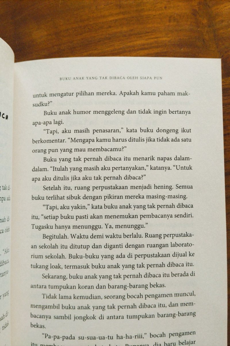 yangmuliadiva's tweet photo. Nemu buku bagus cocok buat anak-anak!!! Buat anak SMP juga masih oke. Judulnya Taman Tanpa Aturan karya Noor H. Dee 🙌🏻 Isinya cerita pendek ttg keseharian gitu, no cinta-cintaan yah dan cuma 60+ halaman aja 👍🏻👍🏻👍🏻

#ChelsBaca https://t.co/p3L3f8hEc2