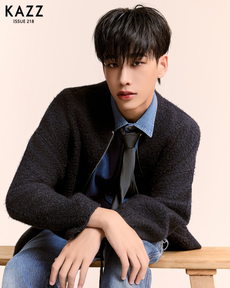 Kazzmagazine's tweet photo. #KAZZxLOVEX3 #KRITPHOP

“กฤษฎิ์ - ภพ” จากซีรีส์ ‘LOVEx3 หลักสูตร (รัก) ภาคบังคับ’ บนปก KAZZ MAGAZINE issue.218 จับจองกันด่วนครับ! 🤍

➖Pre-order : https://t.co/E1xJw9BLj2
➖Foreigners : https://t.co/S3S34ZzfIG 

#KAZZMAGAZINE https://t.co/94HBcyJbXr