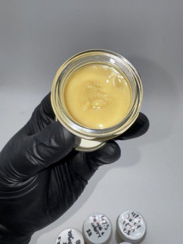 GreenDistrmqqt's tweet photo. Bulk Rosin 

Good quality affordable rosin. Good flavor variety 
 
📦400 Oz
Tap in https://t.co/E2IGWLo3YB https://t.co/Ribw2H6YGA