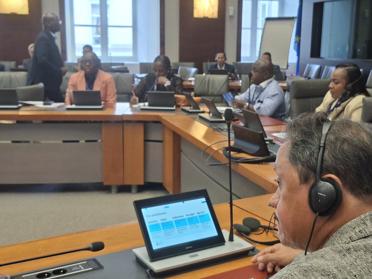 itierdc's tweet photo. #Bruxelles 7 octobre 2026. La journée entre pairs de @EITIorg s’ouvre autour du partage d’expériences entre pays mettant en œuvre la Norme ITIE. Les délégués de la #RDC échange sur les pratiques et défis pour renforcer la transparence et la gouvernance des ressources naturelles. https://t.co/GTHefBl8yN