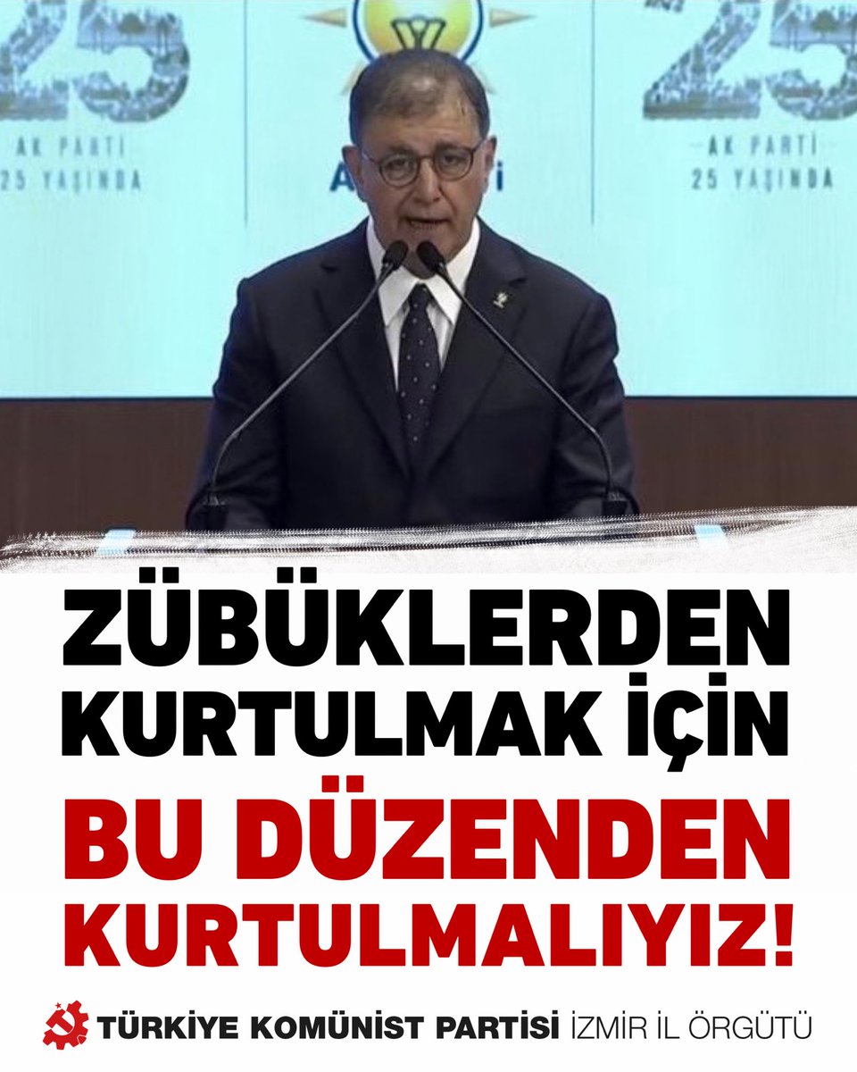 IzmirTkp's tweet photo. Zübüklerden kurtulmak için bu düzenden kurtulmalıyız!

İki aydır İzmir’in gündemini meşgul eden soru artık yanıtını buldu. 
Cemil Tugay, İzmir Büyükşehir Belediye Başkanlığı koltuğuna CHP adayı olarak oturduktan, CHP’den istifa edip bağımsız kaldıktan sonra bugün AKP’ye katıldı.

Böylece aylardır sürdürülen pazarlık da, yapılan hesaplar da bir yerlere bağlandı. Uydurulacak kılıf ne olursa olsun, İzmir halkının çıkarlarının yok sayıldığı çok açık.

İki ay önce söylemiştik: 
Cemil Tugay AKP’ye geçse de geçmese de mesele yalnızca bir kişinin hangi partinin rozetini taşıdığı değildi. Mesele, İzmir’i yöneten anlayışın ne olduğuydu.

Bugün artık daha açık konuşabiliriz.

Cemil Tugay’ın CHP’deyken savunduğu belediyecilik anlayışıyla AKP’de savunacağı anlayış arasında emekçiler açısından, İzmir halkı açısından hiçbir fark yoktur.

Cemil Tugay, başından beri kendisini kentin patronu, büyükşehir belediyesini de büyük bir holding olarak tarif etti ve hep böyle davrandı.

O yüzden,

İzmir Büyükşehir Belediyesi’nde 23 bin işçi “eşit işe eşit ücret” talebiyle greve çıktığında, Cemil Tugay işçilerin yanında durmadı. İşçilerin haklı taleplerini tartışmak yerine onları İzmir halkıyla karşı karşıya getirmeye çalıştı, grev kırıcılığı yaptı, işten çıkarmaları gündeme getirdi. Taşeron işçiler güvenceli çalışma talep ettiğinde “muhatap değiliz” dedi. İşçiler belediye önünde haklarını ararken onları tehdit etti.

O yüzden, 

Belediye kaynaklarının nasıl kullanılacağı söz konusu olduğunda sermayenin, taşeron şirketlerin ve müteahhitlerin çıkarlarını gözeterek hareket etti.

Şimdi Cemil Tugay AKP’ye geçiyor ve bu ilkesiz siyaset ikliminde, bu ilkesiz transferlere konu olmuş yüzlerce isimden yalnızca biri oluyor.

Şimdi siyaseti ve oy verme tercihlerini ilkelerle değil matematik hesaplarla ele alıp AKP karşısındaki “en güçlü” adayı işaret ve tercih edenler de “Biz hiç sorumlu değil miyiz?” diye sormalıdır. 

Cemil Tugay yüzlerce zübükten sadece biridir, bu siyaset kültürünün kendisine ise isyan edilmelidir.

Çünkü mesele yalnızca Cemil Tugay’ın hangi partiye geçtiği değildir. 

Mesele, bir partinin adayı olarak seçilen kişinin, kendisine verilen siyasi yetkiyi kendi siyasi hesabı doğrultusunda başka bir partiye taşıyabilmesinin normalleştirilmesidir. 

Mesele, hep kazanmak ya da daha fazla hizmet almak adına gerçeklerin ve ilkelerin göz ardı edildiği, çürümüşlüğün normalleştirildiği bu tabloda ortada yaşanacak bir Türkiye ve İzmir’in de kalmayacağının bilinmesi gerektiğidir.

Halkın oyuyla seçildiği görevi siyasi pazarlıkların ve kişisel hesapların konusu haline getiren, halkın seçme ve seçilme hakkını gasp eden Cemil Tugay derhal istifa etmelidir. 

İzmir halkına çağrımızdır: 
Bizler bu Zübük siyasetini hak etmiyoruz.

Siyaseti oy vermeye indirgeyenleri de bizim oylarımızla bizim olanı patronlara peşkeş çekenleri de hak etmiyoruz.

Hayatımızı zehir eden, insanca yaşamayı unutturan, her tarafından pislik akan bu çürümüş ilkesiz düzeni hak etmiyoruz.

Bu çirkin düzene karşı gelin, birlikte mücadele edelim. 

Ülkemiz için, güzel İzmir için, çocuklarımız için, sevdiklerimiz için İnsanca yaşanacak bir ülkeyi yeniden inşa edelim.