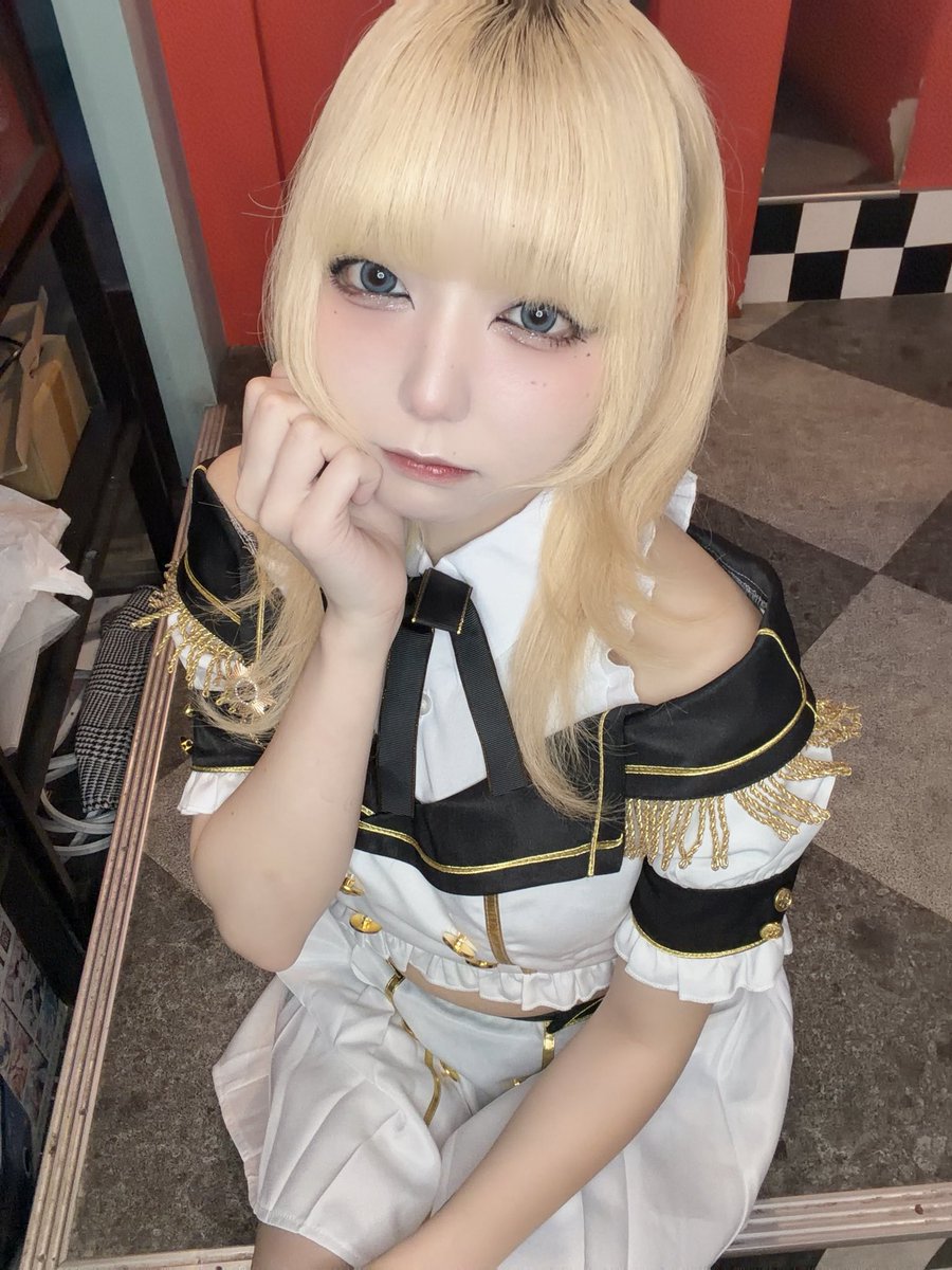 maturi_shrimp's tweet photo. いっけなーい遅刻遅刻💦

あたし、どこにでもいる普通のコンカフェ嬢🎀✨お屋敷に向かおうとしたら 車がぶち壊れで動かなくなっちゃってもう大変😵‍💫💧
次回、「沖縄で車が無いのは死」
お楽しみに❕

すみませんでした、居ます。 https://t.co/WoGGRg84q6