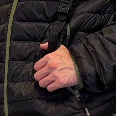 minsungology's tweet photo. I feel like a fucking vampire HOW ARE HIS VEINS DOING THAT https://t.co/6d8cMaaZ07
