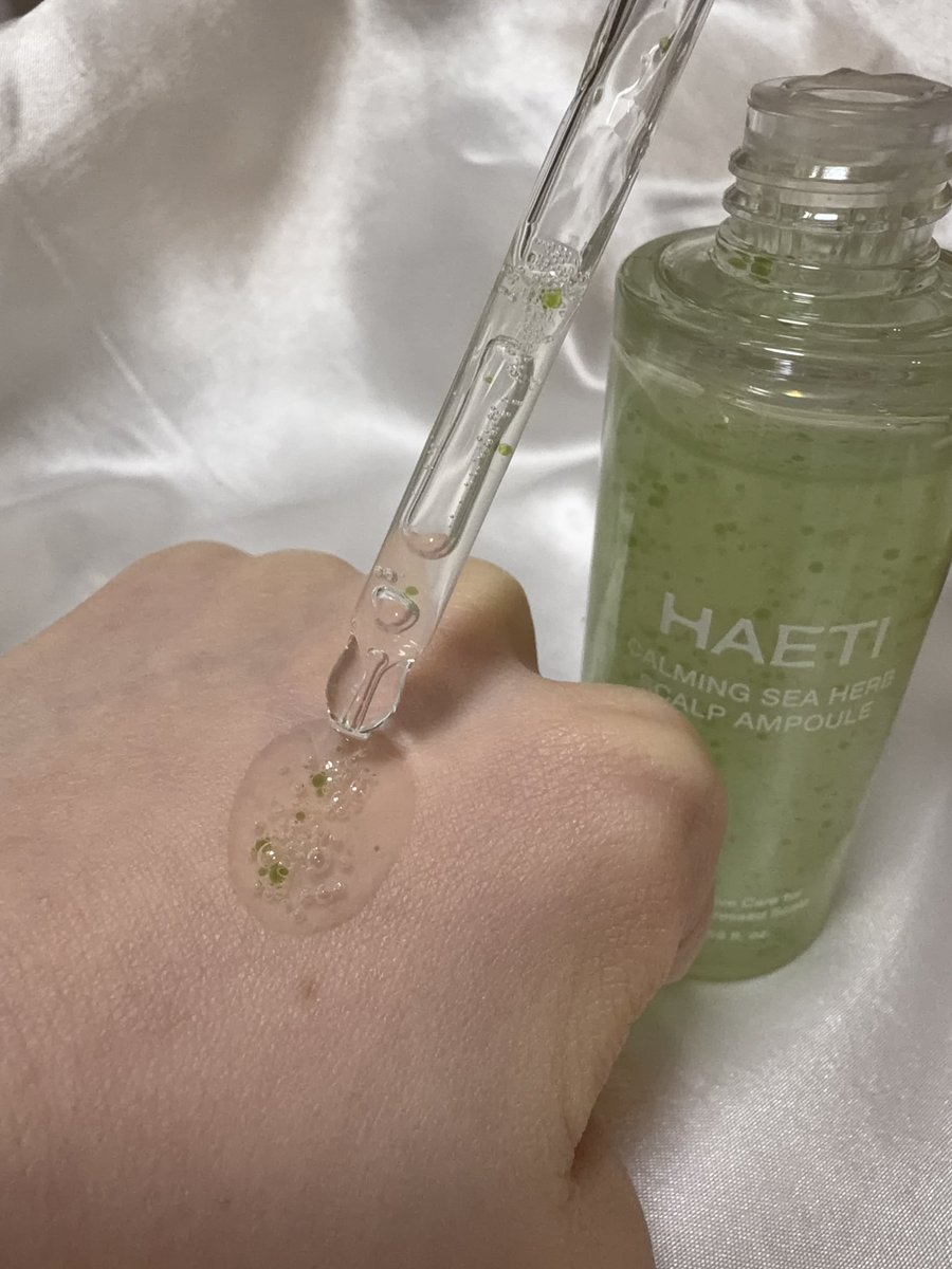 zenbmuzui's tweet photo. #PR
HAETI カーミングシーハーブ スカルプアンプル🌿
ぷちっとしたカプセル入りで軽い使用感。頭皮になじませやすく、ドライヤー前にも使いやすい◎
#頭皮ケア #ヘティ #HAETI #頭皮美容液 https://t.co/4r01ceZF7a