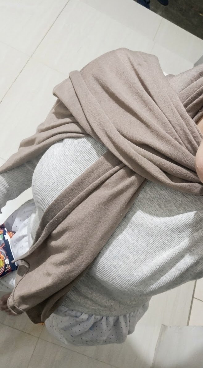 Rosetsdh's tweet photo. pusinggg, mau cuddle sambil
ciuman aja bisa ga si? https://t.co/V23gpN7AfM