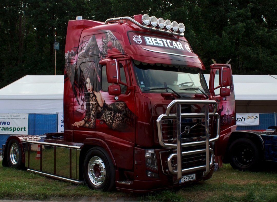 IsleMason666's tweet photo. La faucheuse
#Volvo #Volvotrucks #VolvoFH #VolvoFHVersion3 #VolvoFHV3 #ClubV3 #Dieselgypsy #Airbrush #Customtruck #Bullbarclub #Stacks #Poland #Agri #Agriculture #Tipper https://t.co/eMo0XAjKUK