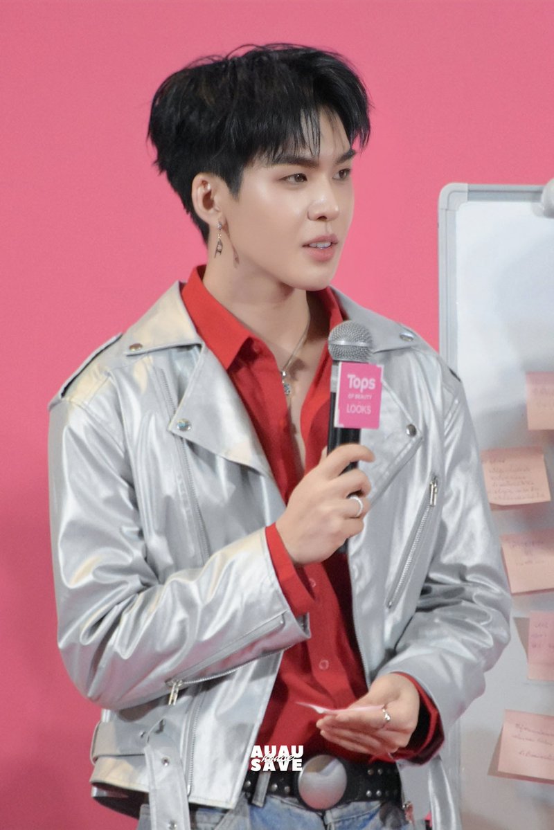 AuauSaveHouseTH's tweet photo. สีแดงแ���บว่าโดนใจจจจจจจ ❤️❤️

AAS WITH FINO AT TOPS
#FinoxAuauSave https://t.co/zXPCDb6yZ3