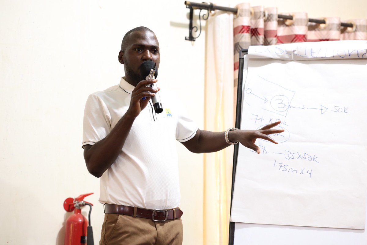 URAuganda's tweet photo. 📍Arua City 

The Uganda Revenue Authority (URA) is engaging players in the transport sector in Arua City to strengthen their understanding of tax obligations and promote compliance within the sector.

The engagement brings together boda boda riders, taxi drivers, lorry drivers and other key stakeholders in the transport industry.

Key discussions are focusing on Advance Income Tax, motor vehicle and boda boda registration, smuggling, EFRIS and other applicable tax obligations in the transport sector.

The engagement is also clarifying who is required to use EFRIS and how it applies to businesses in the transport sector while addressing common tax compliance challenges affecting transport operators.

#DevelopingUgandaTogether 
#FFeBanno