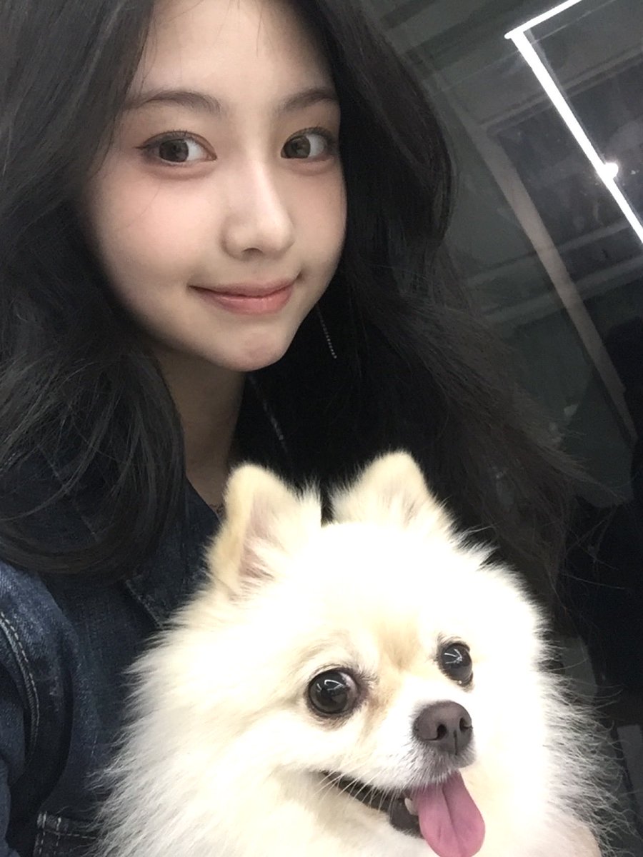 downforevonluv's tweet photo. 똑닮음 https://t.co/dEmbsIWPJn