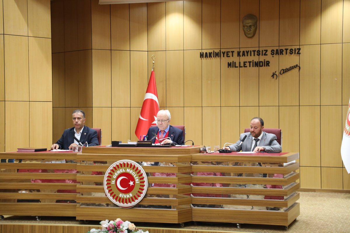 sivasigm's tweet photo. İl Genel Meclisi Ekim ayı toplantılarımızın 3. birleşimi, Başkanımız Mehmet Şarkışla başkanlığında gerçekleştirildi. 

Toplantıda, gündem maddeleri görüşülerek karara bağlandı. https://t.co/Xx1VXjXavv