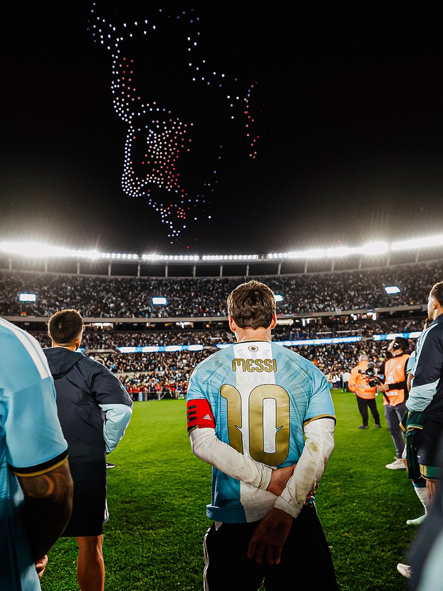 footmercato's tweet photo. AURA. ✨

Lionel Andrés Messi Cuccittini 🇦🇷🐐 https://t.co/fALw6bp7R7